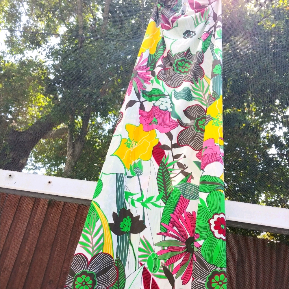 Summer dress. Elegant.